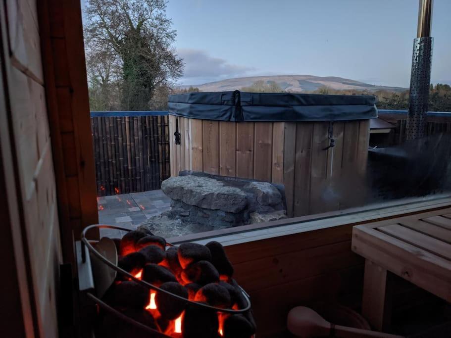 Secluded Private Cottage Hot-Tub, Sauna & Fire-Pit Carrick on Shannon Kültér fotó