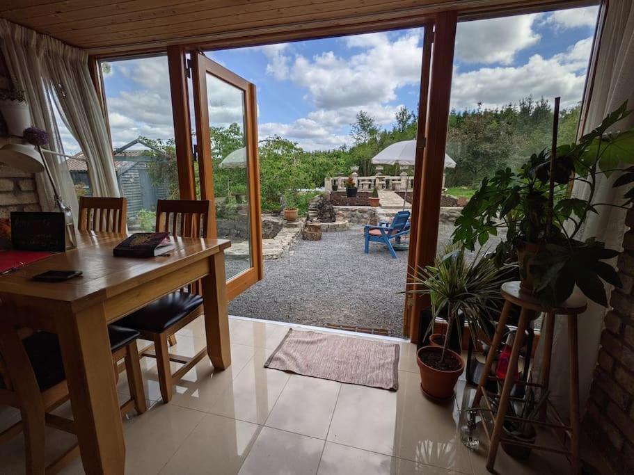 Secluded Private Cottage Hot-Tub, Sauna & Fire-Pit Carrick on Shannon Kültér fotó